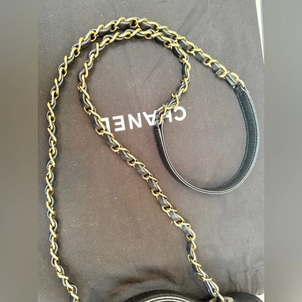 Chanel Black Caviar Leather Business Affinity in Medium